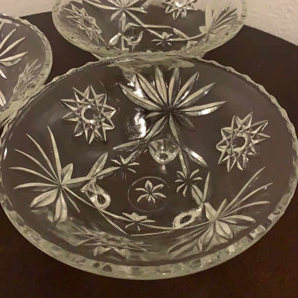 Set of three candy,dip,food bowls - Picture 4 of 8